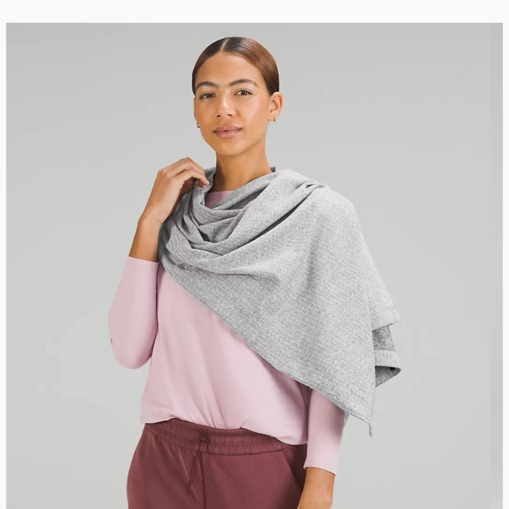 Lululemon vinyasa scarf NWT